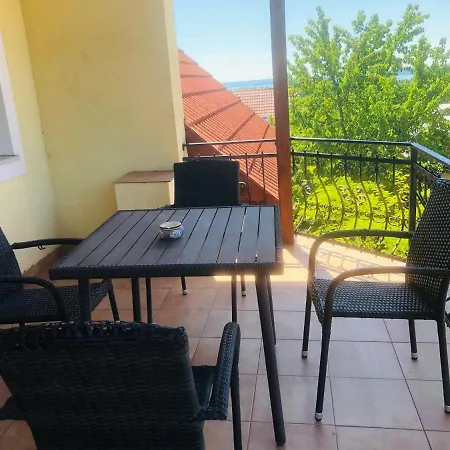 Chezemi Private Two Floors - Lakeview-big Garden *
